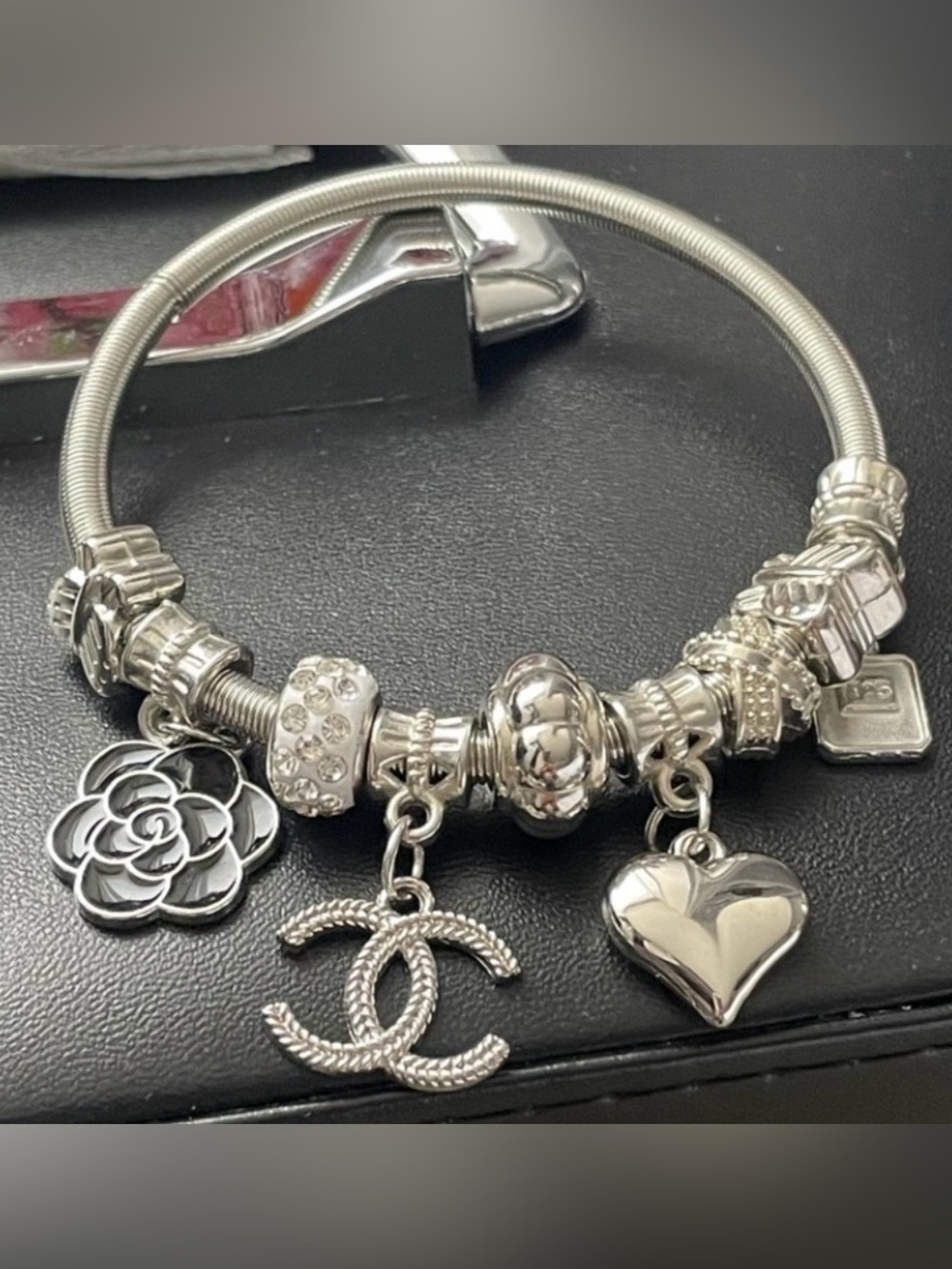 🩶 NEW 🩶 Silver Charm Bracelet with Heart, Camellia & Interlocking CC Charm 🩶
